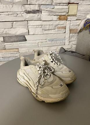 Кроссовки balenciaga.