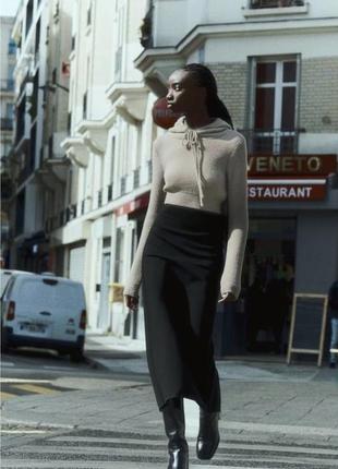 Кроп светр худі, дуже гарний !