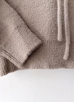 Кроп светр худі, дуже гарний !