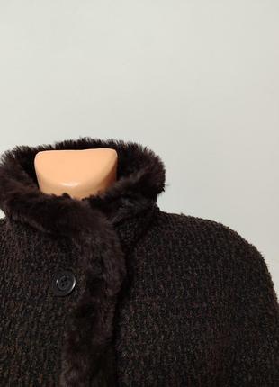 Коричневое пальто с окантовкой из кроличьего меха!2 фото