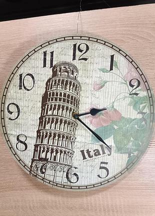 Часы  настенные круглые классические