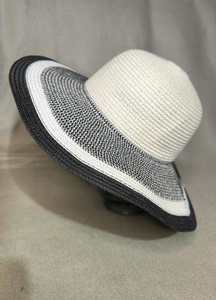 Летняя большая шляпа