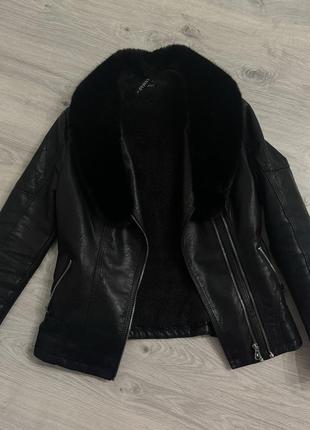 Стильная куртка из эко-кожи, размер s – идеальный выбор для смелых образов