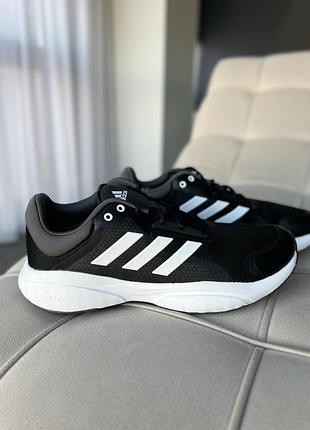 Черные кроссовки adidas response