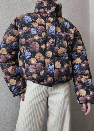 Коротка куртка na-kd квітковий принт