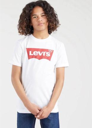 Новая футболка levis 8-10 лет 128-140 см