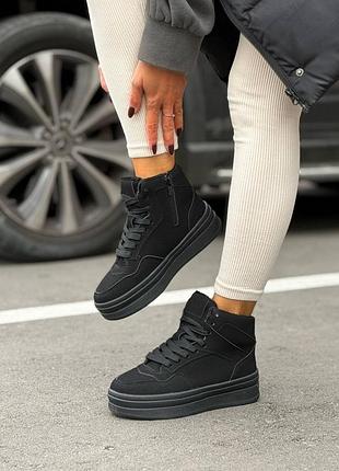 Зимние кроссовки 🤍