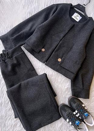 Костюм жіночий кашеміровий