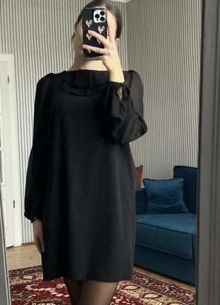 Черное короткое платье