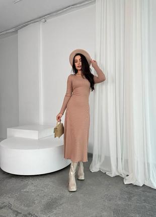 Изысканное длинное платье с завязками