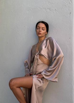 Шелковое платье с разрезом 8