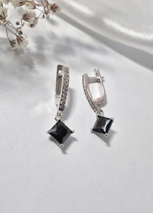 Серебряные серёжки серьги с подвеской квадрат с черными камнями серебро 925 пробы родированное 439 4.72г