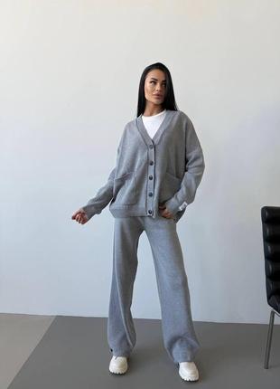 Стильный вязаный костюм onesize