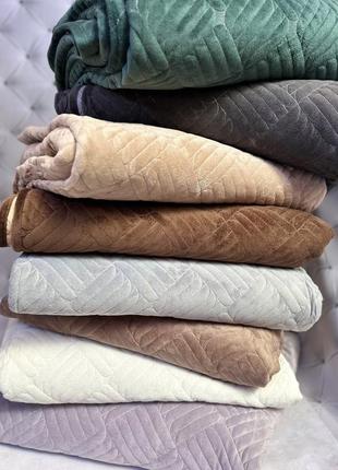 Велюровые накидки на диван и два кресла цвет капучино размер 90х160см -2шт и 90х210см-1шт