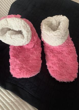 Тапки мягенькі і тепленькі