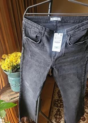 Джинсы. новые. 46. zara. стрейч. укороченные.