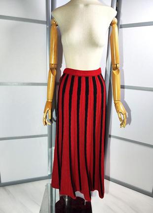 Довга трикотажна в'язана спідниця