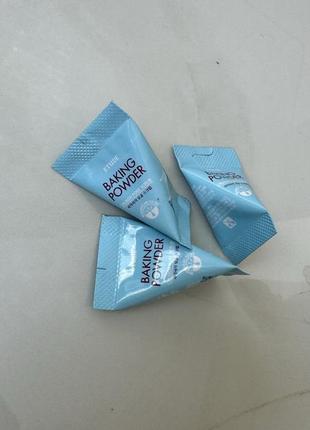 Скраб  baking powder crunch pore scrub для очищення пір та відлущування шкіри