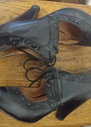 Туфли кожаные aldo