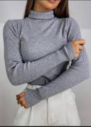 Теплый мягкий гольф свитер в рубчик