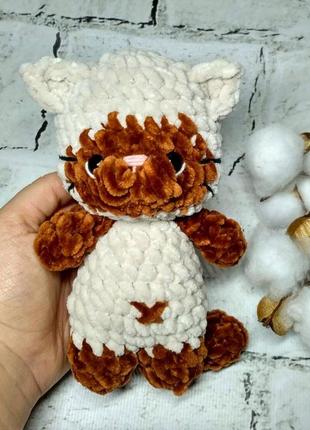 М'яка іграшка ручної роботи в'язана плюшева котик амігурумі hand made 15 см