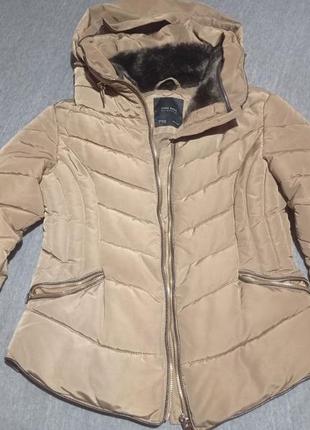 Крутезна тепла куртка від zara.