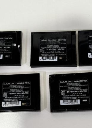 Компактное матирующее тональное средство guerlain parure gold skin control