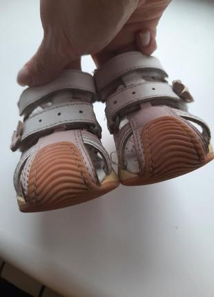 Ортопедические босоножки