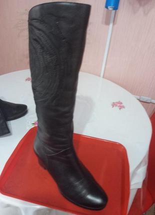 Сапоги кожаные.