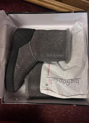 Сапожки в стразах