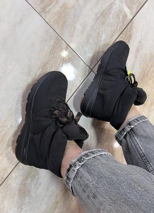 Кльові утепленні напівчеревики/ дутики skechers /сша/