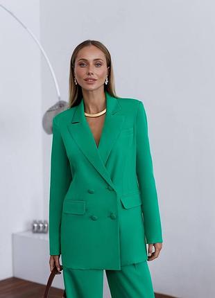 Костюм тройка