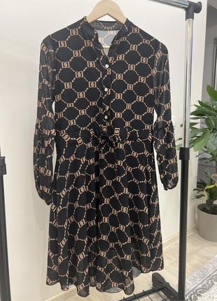 Платье черная шифоновая в принт размер