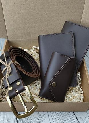 Подарочный набор мужчине. набор кожаных изделий. подарочный набор ремень, кошелек, обложка, ключница