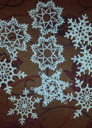 Вязаные снежинки ручной работы - игрушки на елочку- подарок на рождество и новый год