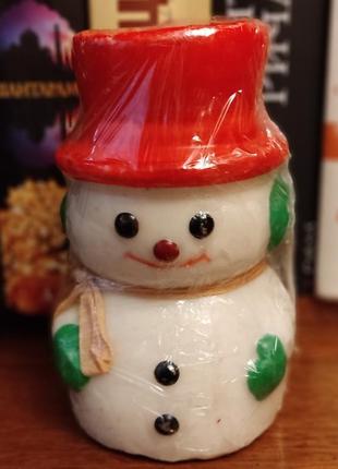 Новогодняя свеча "снеговик"