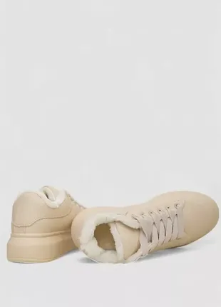 Кроссовки на меху