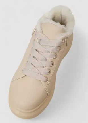 Кроссовки на меху