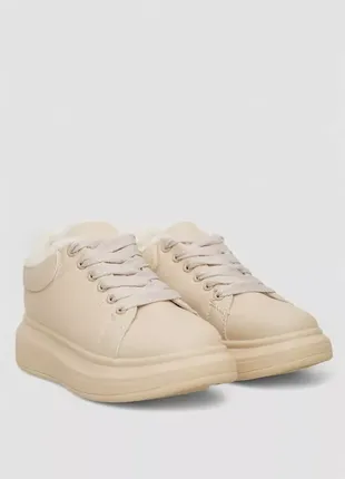 Кроссовки на меху