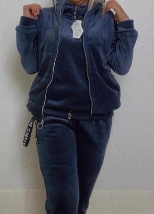 Велюровый тёплый костюм на мутоне