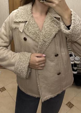 Бежева куртка