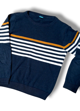 Тоненький свитерик на мальчика 8-9 лет