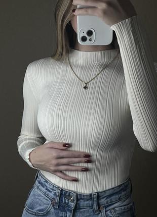 Трендовый лонгслив в рубчик 3