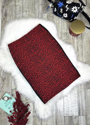 Стильная юбка со вставками по бокам