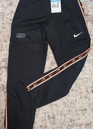 Спортивні штани nike розмір m