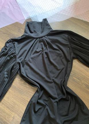 Черная блуза с плиссированными рукавами со стойкой xs s m