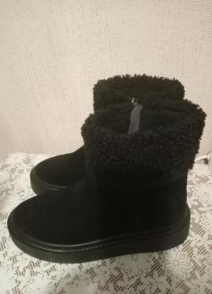 Зимние замшевые ботинки
