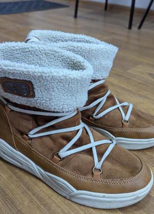Ботинки зимние женские