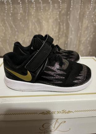 Кросівки для дівчинки nike star runner