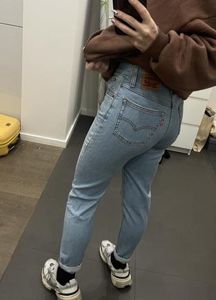 Джинсы levi's mom оригинал